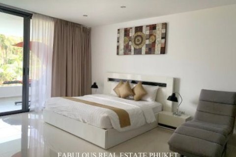Condo on Surin Beach, Thailand, 2 bedrooms  № 179838 - photo 5