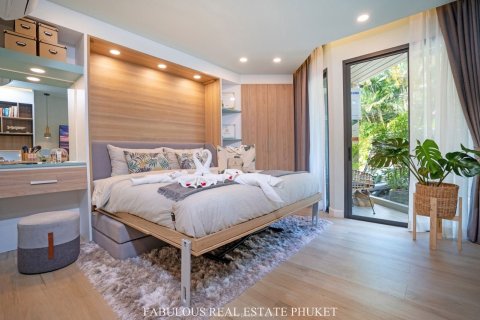 Condo on Surin Beach, Thailand, 1 bedroom № 179834 - photo 4