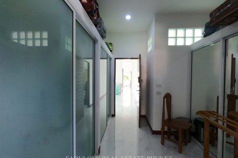 Villa in Chalong, Thailand 4 bedrooms № 179833 - photo 13