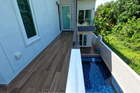 Villa in Chalong, Thailand 4 bedrooms № 179833 - photo 5