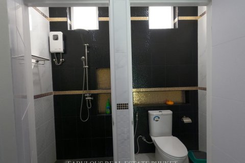 Villa in Chalong, Thailand 4 bedrooms № 179833 - photo 14