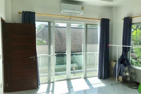 Villa in Chalong, Thailand 4 bedrooms № 179833 - photo 18