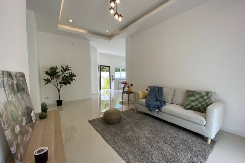 House in Pattaya, Thailand 3 bedrooms № 136012 - photo 2