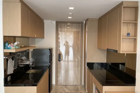 Studio dans le Condo à Watthana, Bangkok, Thaïlande  № 170996 - photo 4