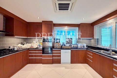 House in Pattaya, Thailand 4 bedrooms № 209903 - photo 10