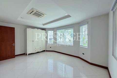 House in Pattaya, Thailand 4 bedrooms № 209903 - photo 12
