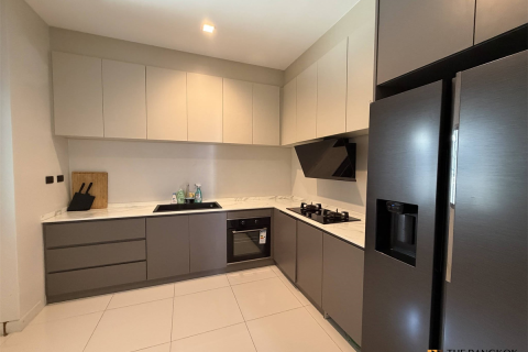 House in Bangkok, Thailand 4 bedrooms № 209900 - photo 3