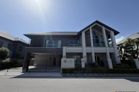 House in Bangkok, Thailand 4 bedrooms № 209900 - photo 6