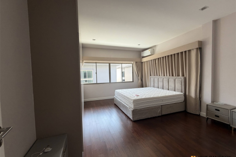 House in Bangkok, Thailand 4 bedrooms № 209900 - photo 8