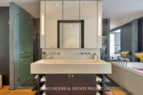 Condo on Surin Beach, Thailand, 2 bedrooms № 179815 - photo 16