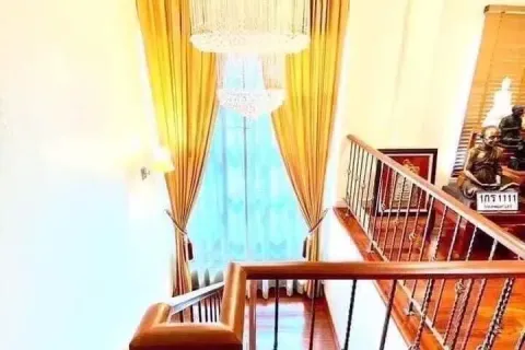 Haus in Nonthaburi, Thailand 4 Schlafzimmer № 219719 - Foto 11