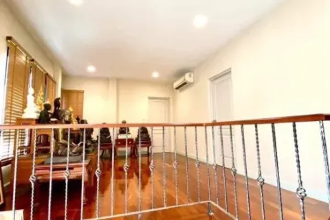 Haus in Nonthaburi, Thailand 4 Schlafzimmer № 219719 - Foto 10