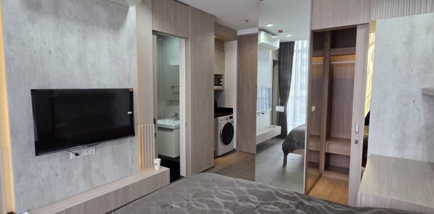 Studio in the Condo in Khlong Toei, Bangkok, Thailand № 148018