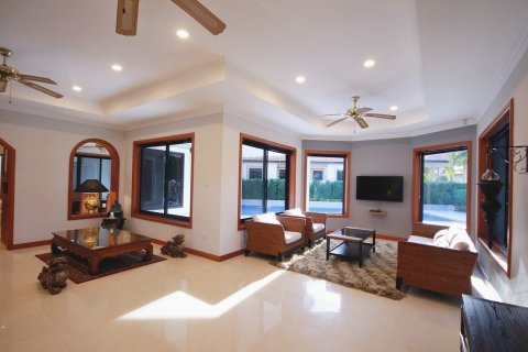 Villa in Hua Hin, Thailand 3 bedrooms № 157093