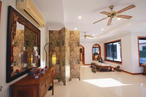 Villa in Hua Hin, Thailand 3 bedrooms № 157093 - photo 5