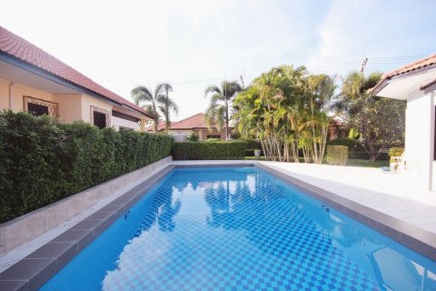 Villa in Hua Hin, Thailand 3 bedrooms № 157093 - photo 2