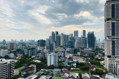 Studio dans le Condo à Khlong Toei, Bangkok, Thaïlande  № 157089 - photo 14