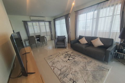 House in Phuket, Thailand 3 bedrooms № 139201 - photo 1