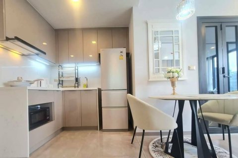 Studio in the Condo in Huai Khwang, Bangkok, Thailand № 139199 - photo 4