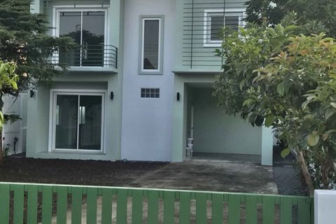 Duplex in Hang Dong, Thailand 3 bedrooms № 139196 - photo 1