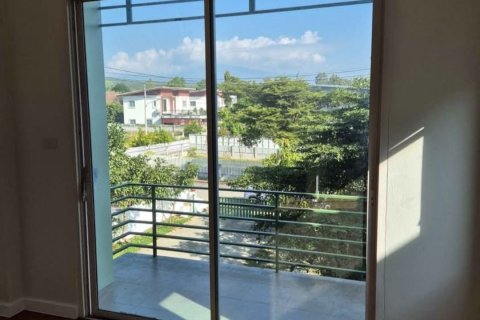 Duplex in Hang Dong, Thailand 3 bedrooms № 139196 - photo 14