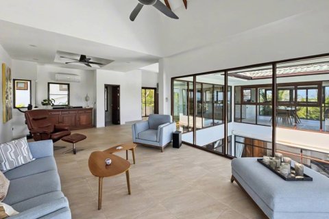 Villa in Ko Samui, Thailand 4 bedrooms № 146726 - photo 9