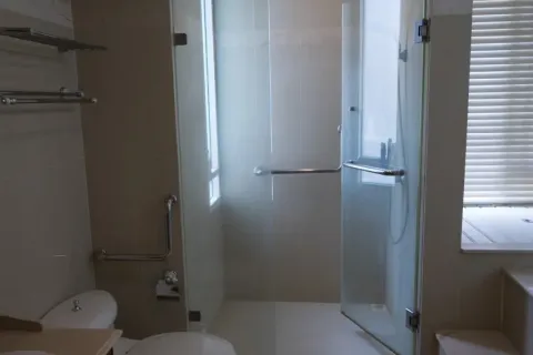 Condo in Watthana, Bangkok, Thailand, 2 bedrooms  № 161207 - photo 11