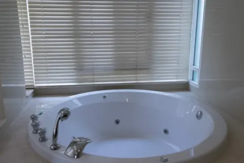 Condo in Watthana, Bangkok, Thailand, 2 bedrooms  № 161207 - photo 10