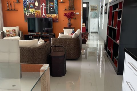 House in Phuket, Thailand 3 bedrooms № 161205