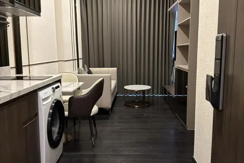 Studio in the Condo in Watthana, Bangkok, Thailand  № 161208