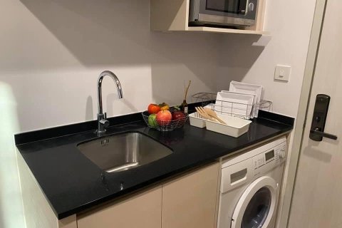 Студия в кондо в Хуай Кванге, Бангкок, Таиланд № 172144 - фото 3