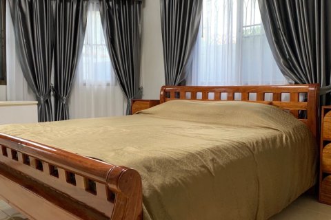 House in Pattaya, Thailand 3 bedrooms № 157464 - photo 11