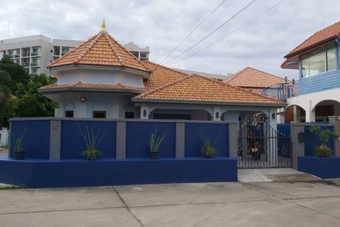 House in Pattaya, Thailand 3 bedrooms № 157464