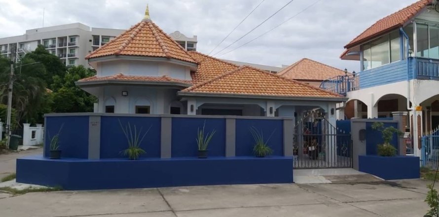 House in Pattaya, Thailand 3 bedrooms № 157464