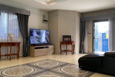 House in Pattaya, Thailand 3 bedrooms № 157464 - photo 12