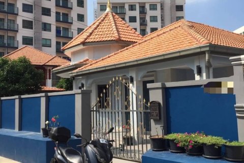 House in Pattaya, Thailand 3 bedrooms № 157464 - photo 2