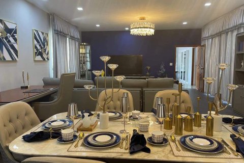 House in Pattaya, Thailand 5 bedrooms № 157466 - photo 7