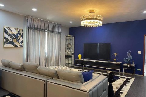 House in Pattaya, Thailand 5 bedrooms № 157466 - photo 6