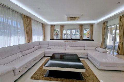 House in Pattaya, Thailand 2 bedrooms № 157463 - photo 7