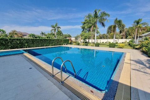 House in Pattaya, Thailand 2 bedrooms № 157463 - photo 2