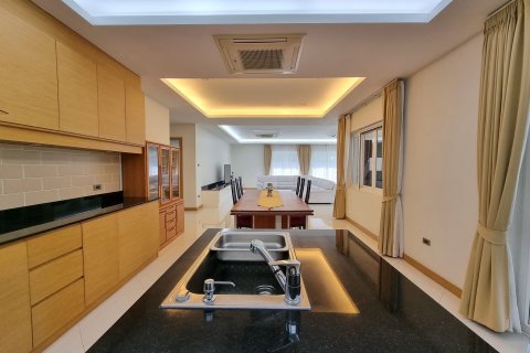 House in Pattaya, Thailand 2 bedrooms № 157463 - photo 4