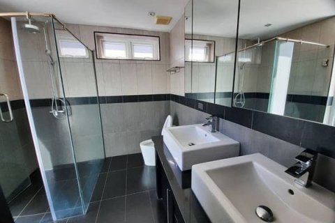 House in Pattaya, Thailand 5 bedrooms № 157465 - photo 3