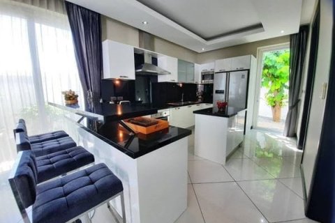 House in Pattaya, Thailand 5 bedrooms № 157465 - photo 5