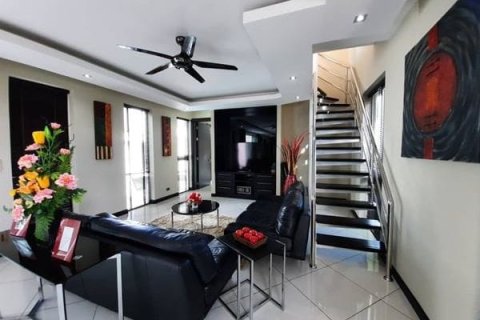 House in Pattaya, Thailand 5 bedrooms № 157465 - photo 7