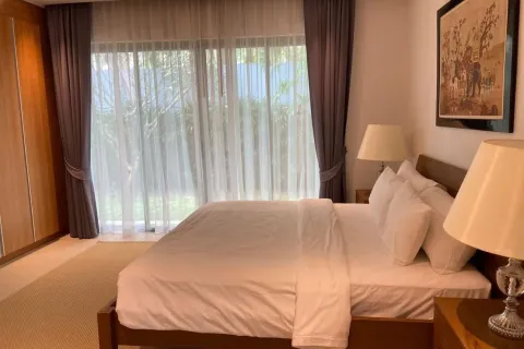 House in Bang Tao, Thailand 3 bedrooms № 163940 - photo 28