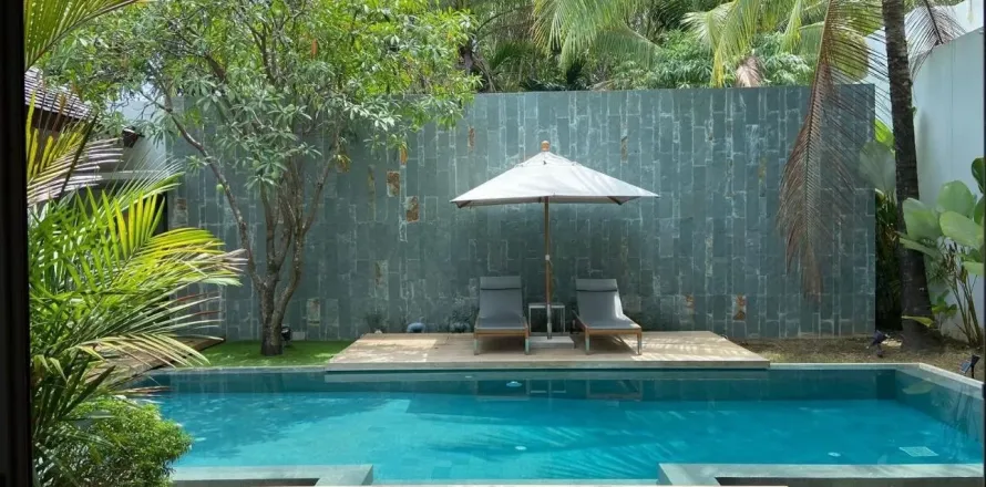 House in Bang Tao, Thailand 3 bedrooms № 163940