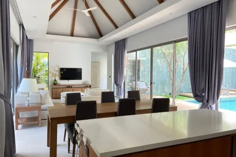 House in Bang Tao, Thailand 3 bedrooms № 163940 - photo 16