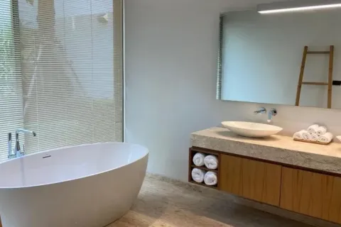 House in Bang Tao, Thailand 3 bedrooms № 163940 - photo 22