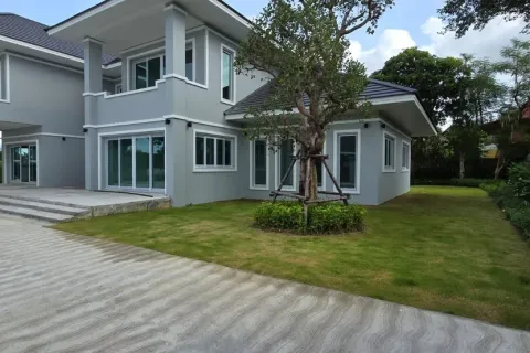 Casa de 6 dormitorios en Pattaya, Tailandia № 212027 - foto 18