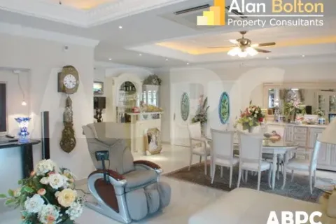 Casa de 2 dormitorios en Pattaya, Tailandia № 212029 - foto 3